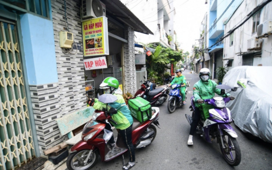 Quán trong hẻm kể chuyện bán gà hấp, cơm chiên trên ứng dụng
